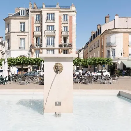 Les Toits De Jean Jacques Rousseau Apartment