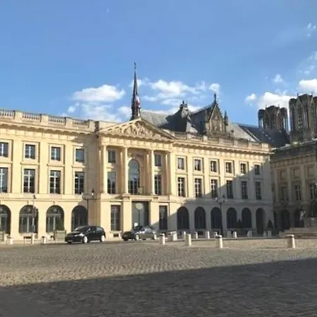 Apartment Les Toits De Jean Jacques Rousseau *
